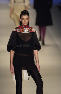 Etro_Fall_2003_gUaXOc2dWftx.jpg