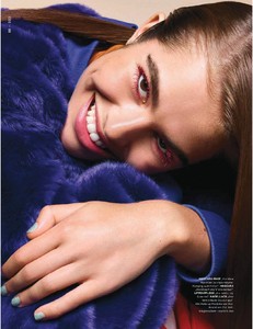 Glamour_11.18-page-036.jpg