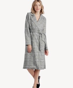 HTW_JOA_HIGH_SLIT_BELTED_COAT_BLACK_PLAID_FRONT_CROP_0039.jpg