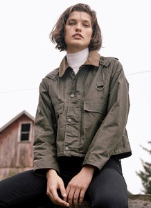 Julia-Van-Os-Alana-Zimmer-Saks-Fifth-Avenue-Fall-2018-Harper-Smith-12.thumb.jpg.fe5674cf458ee27a6e92a51b22ab212c.jpg