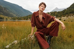 Mango-Comitted-Fall-Winter-2018-Campaign06.thumb.jpg.263d4c8a1a3f894c78c1798a7f81f782.jpg