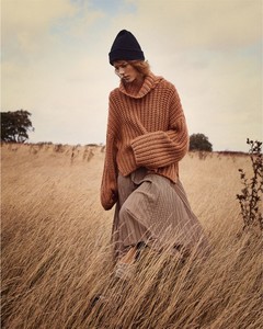 Zara-Fall-Winter-2018-Knitwear-Lookbook11.jpg