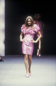 alberta-ferretti-ss-1991-4.thumb.jpg.8fcd07f6d6b4b7b8fbaeed907303478d.jpg