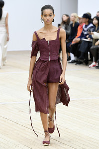 beautiful-people-rtw-spring-2019-paris-fashion-week-pfw-014(1).thumb.jpg.03b71df1e3c466db49ddf05a7d4aa39d.jpg