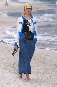 chanelss19r1.jpg