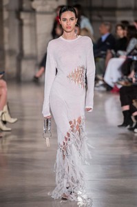 defile-esteban-cortazar-printemps-ete-2019-paris-look-13.thumb.jpg.313e361657807ae20998a62697e7f7ba.jpg