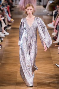 defile-stella-mccartney-printemps-ete-2019-paris-look-43.thumb.jpg.0b65682a9db91ff5bcbedc9e1b1a2a29.jpg