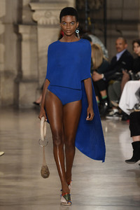 esteban-cortazar-rtw-spring-2019-paris-fashion-week-pfw-022(1).thumb.jpg.b35906ae2e9e7483bfd781d3e73476a6.jpg