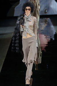 giorgio-armani_042492.thumb.jpg.1635879d6639634b3255fbb150555a1e.jpg