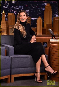 gisele-bundchens-shares-story-of-first-date-with-tom-brady-03.thumb.jpg.ef4dbfe3786bc7c2d19e0f112dd10ace.jpg