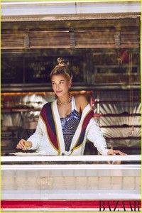 hailey-baldwin-harpers-bazaar-02.jpg