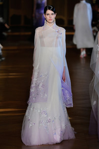 heaven-gaia-paris-spring-2017-paris-fashion-week-ss17-pfw-39.thumb.jpg.1ec2a5373fec39f6f315307408391dd5.jpg