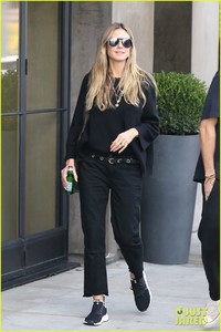 heidi-klum-tom-kaulitz-shoppig-october-2018-01.jpg