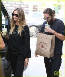 heidi-klum-tom-kaulitz-shoppig-october-2018-02.jpg