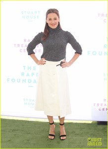 jennifer-garner-rape-brunch-october-2018-01.thumb.jpg.13bc8f9fc7a317136a7fdeebc2fbc7d5.jpg