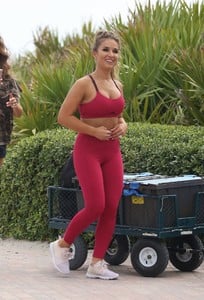 jessie-james-decker-on-miami-beach-10-22-2018-12.jpg