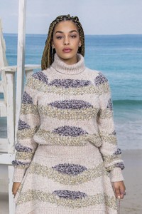 jorja-smith-chanel-collection-show-at-paris-fashion-week-10-02-2018-5.jpg