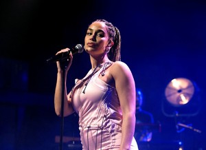 jorja-smith-performs-at-the-o2-academy-birmingham-10-13-2018-12.jpg