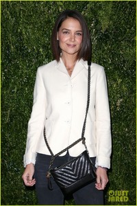 katie-holmes-courteney-cox-chanel-event-25.JPG