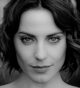 kinopoisk.ru-Antje-Traue-2221805.jpg