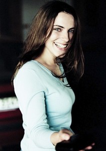 kinopoisk.ru-Antje-Traue-971883.jpg