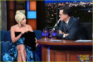 lady-gaga-calls-out-donald-trump-for-mocking-dr-christine-blasey-ford-02.jpg