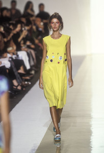 marni-ss-2000-4_html.thumb.JPEG.83aebe7e427cdc139f3171a6a99a96c0.JPEG