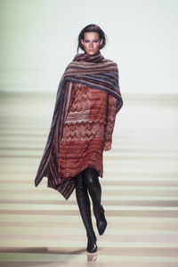 missoni-fw-1999-3.thumb.JPEG.e4c545f132e4515537ffb3f4abb7aa08.JPEG