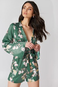 nakd_hannalicious_deep_v-neck_satin_playsuit_1454-000060-0077_01j.jpg