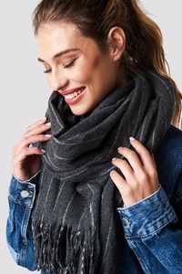 nakd_wowen_pinstripe_scarf_1015-001081-0008_01l.jpg