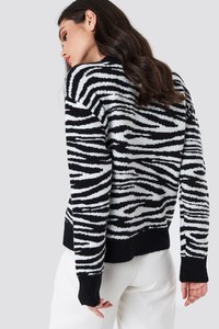 nakd_zebra_knitted_sweater_1018-000994-0041_02b.jpg