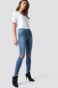 pamela_high_waist_ripped_jeans_1579-000001-0116_04c.jpg