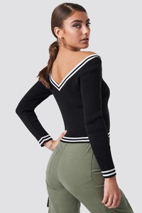 pamela_off_shoulder_knitted_stripe_sweater_1579-000019-0041_02b.jpg