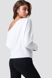 pamela_pamela_off_shoulder_knitted_sweater_1579-000017-0001_02b.jpg