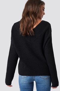 pamela_vneck_knitted_sweater_1579-000036-0002_02b.jpg