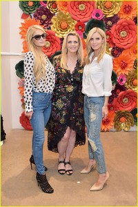 paris-nicky-hilton-alice-olivia-october-2018-02.thumb.jpg.43ca46f84268f9d09e2a9dcde95e5bde.jpg