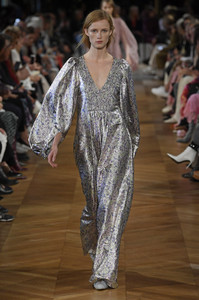 stella-mccartney-ss19-pfw-collection-photos-42(1).thumb.jpg.04fcc4e1a018a36f0f22e2446e7100c8.jpg
