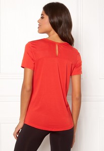 under-armour-speed-stride-short-sleeve-radio-red_2.jpg