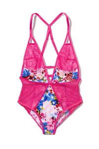 victorias-secret-mary-katrantzou-teddy.thumb.jpg.7a3f66264f300e8de77af7d585c64188.jpg