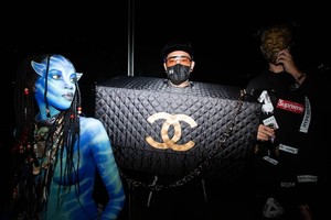 vmagazine-1540837775805.thumb.jpg.e8d8fcf89352e8b7b0cff0caa8993092.jpg