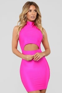 10-18-18_Studio_2_11-59-17_D5425_NeonPink_11673__AJ_JF.jpg