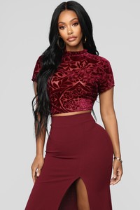 10-25-18_Studio_1_14-31-37_D8394_Burgundy_21646_AG.jpg