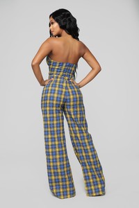 10-26-18_Studio_1_10-01-56_K8027_Yellowcombo_21887K8027_Yellowcombo_DM.jpg