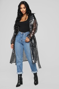 10-26-18_Studio_1_11-04-43_DJ50041_ClearBlack_22114_JD.jpg