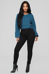10-26-18_Studio_1_13-26-53_LUX11286_Blue_22345_JD.jpg
