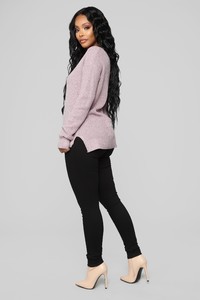 10-26-18_Studio_1_13-32-20_51597_Lavender_22374_DM.jpg