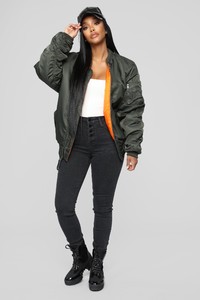 10-29-18_Studio_1_14-41-35_AB76411BLK_Black_0649_DM.jpg