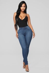 10-29-18_Studio_2_13-00-17_FN102FN_DarkDenim0424_JD.jpg