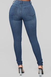 10-29-18_Studio_2_13-01-29_FN102FN_DarkDenim0433_JD.jpg