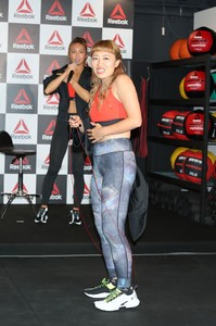          gig141118BZNimage144.jpg
